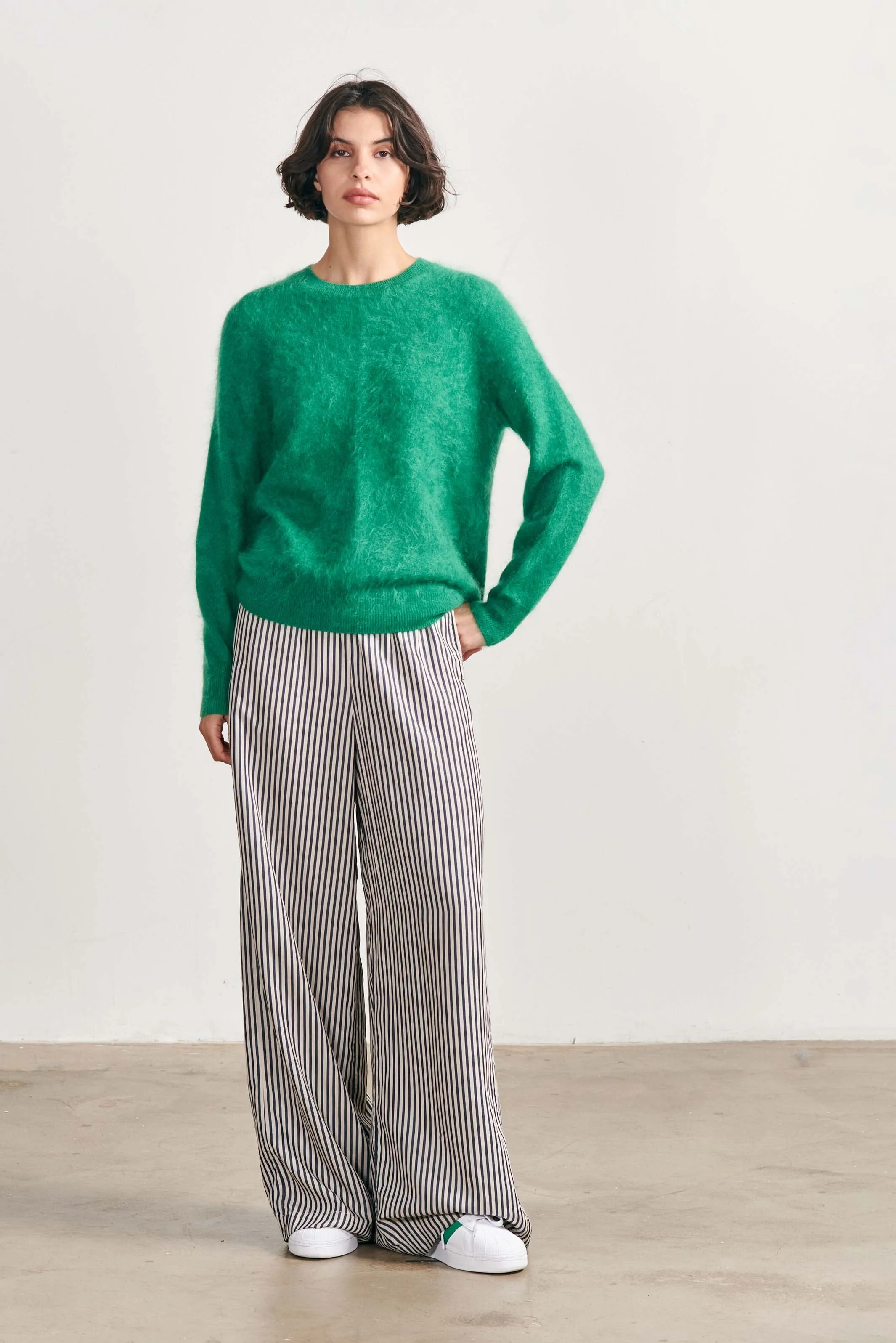 Brushed Cashmere Crew in Green