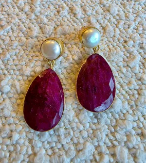 Gemajesty Fresh Water Pearl and Red Corundum Stone Drop Gold Earring