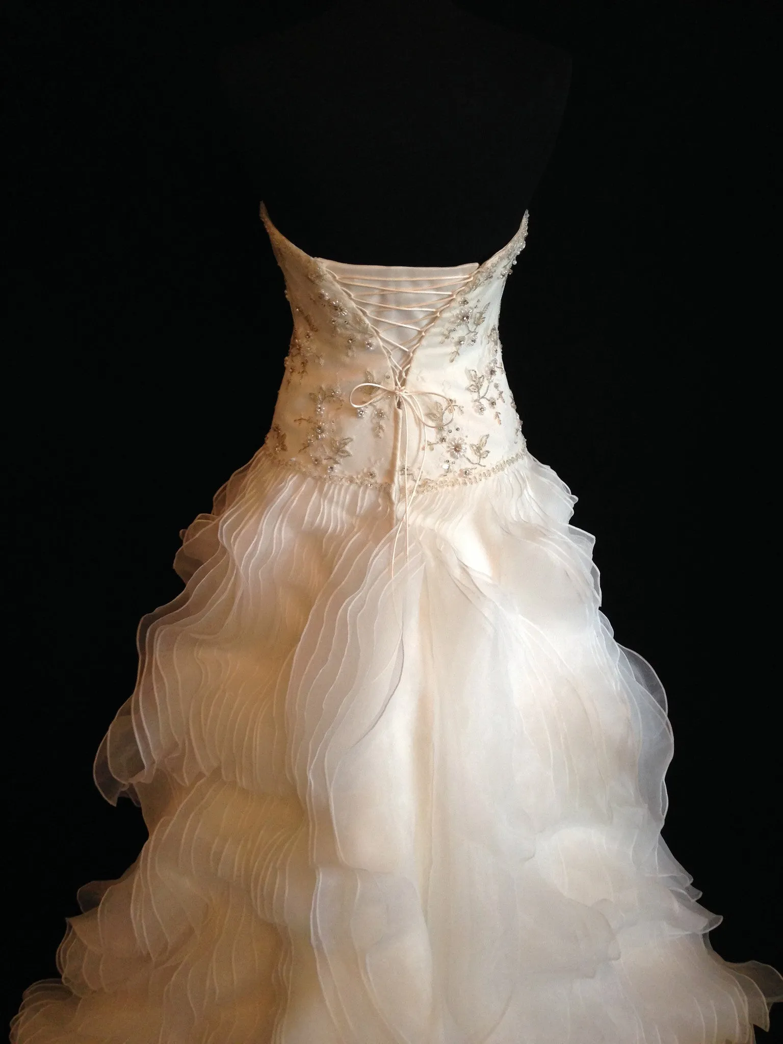 Lusan Mandongus sample wedding dress 'Karylico' ruffle organza & lace ballgown.
