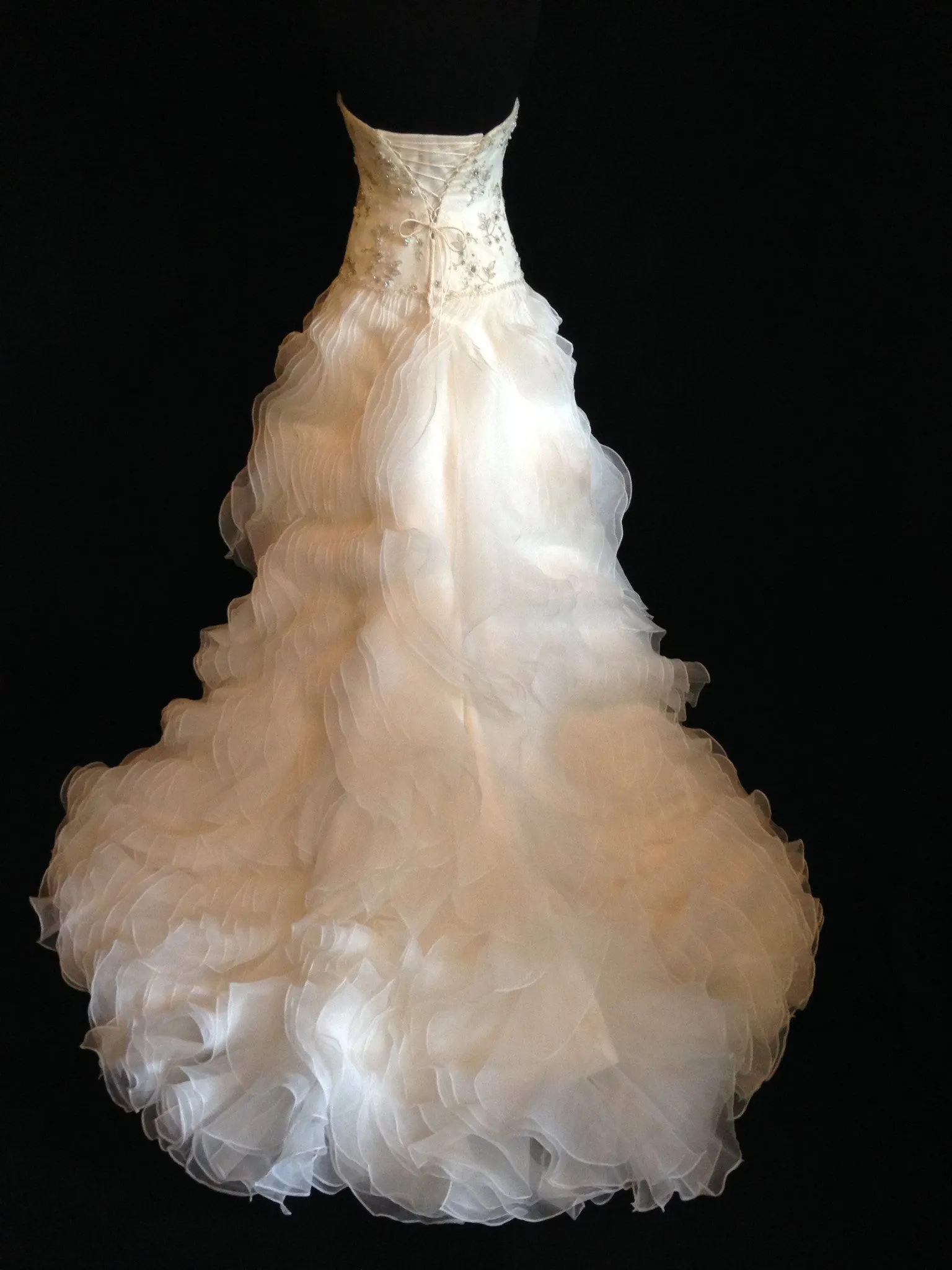 Lusan Mandongus sample wedding dress 'Karylico' ruffle organza & lace ballgown.