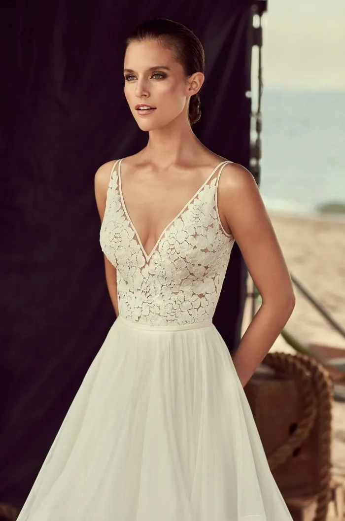 Mikaella '2191' size UK 10