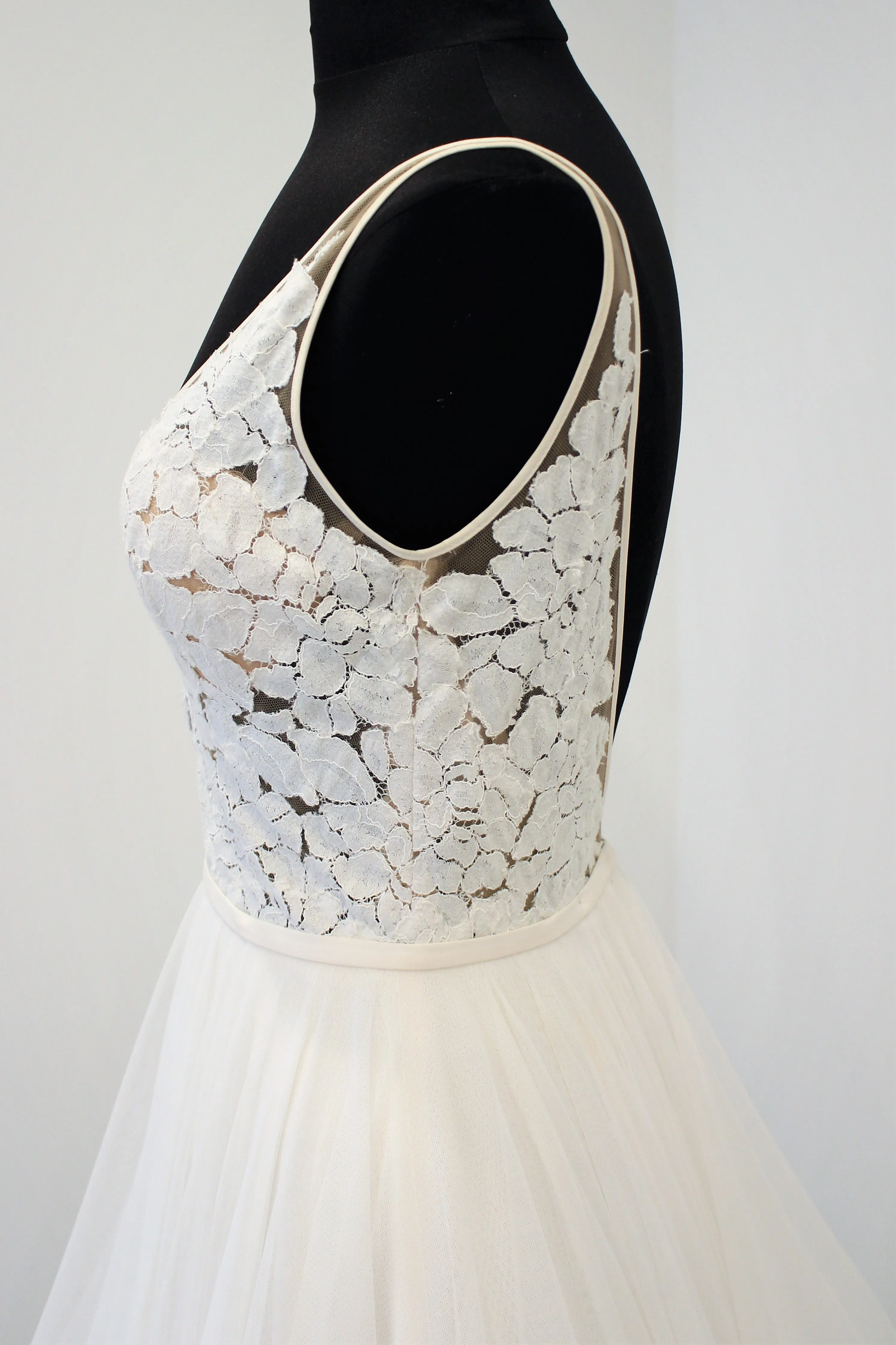 Mikaella '2191' size UK 10