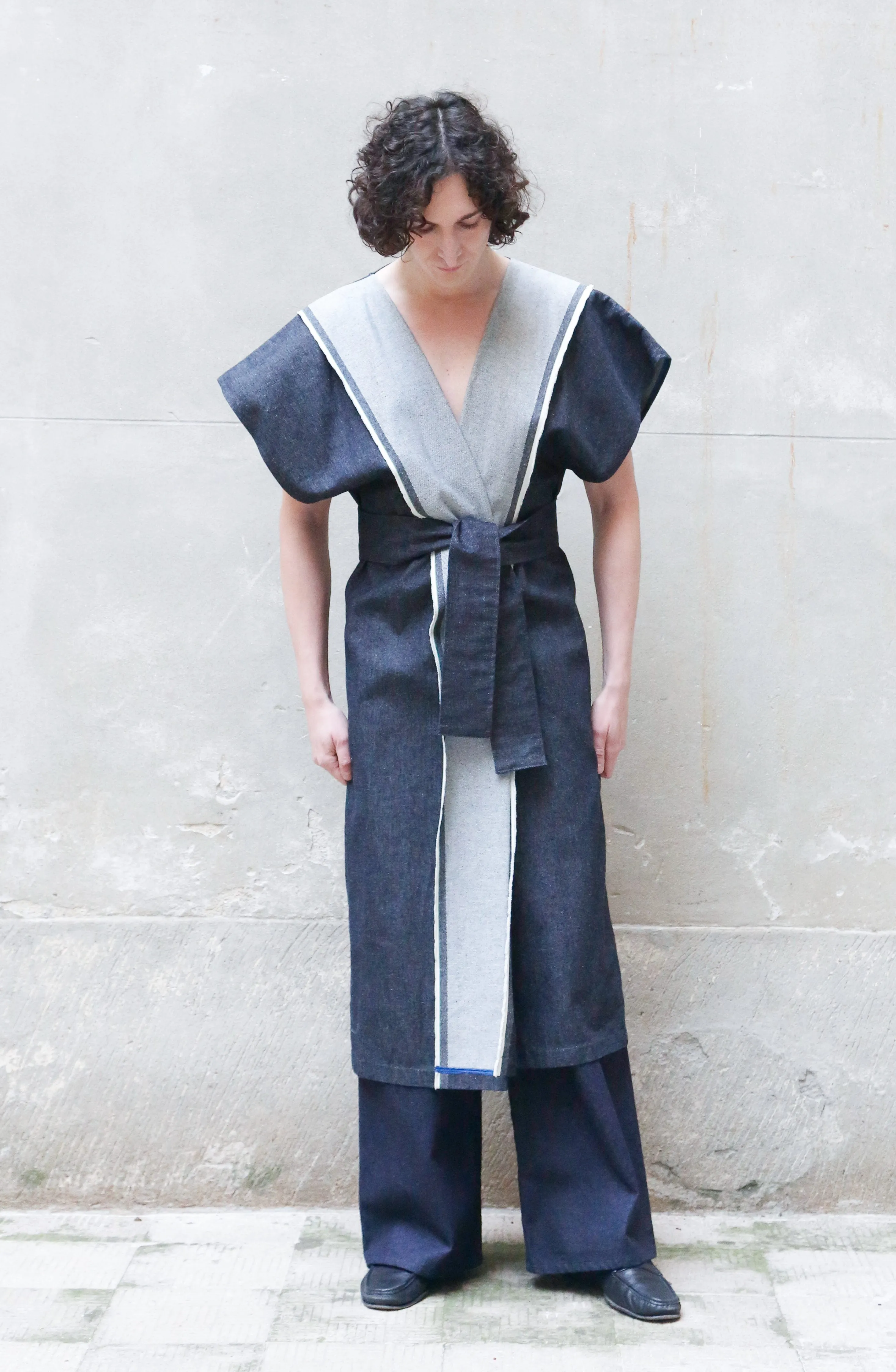 SCULPTURAL KIMONO DENIM IN RECYCLED COTTON
